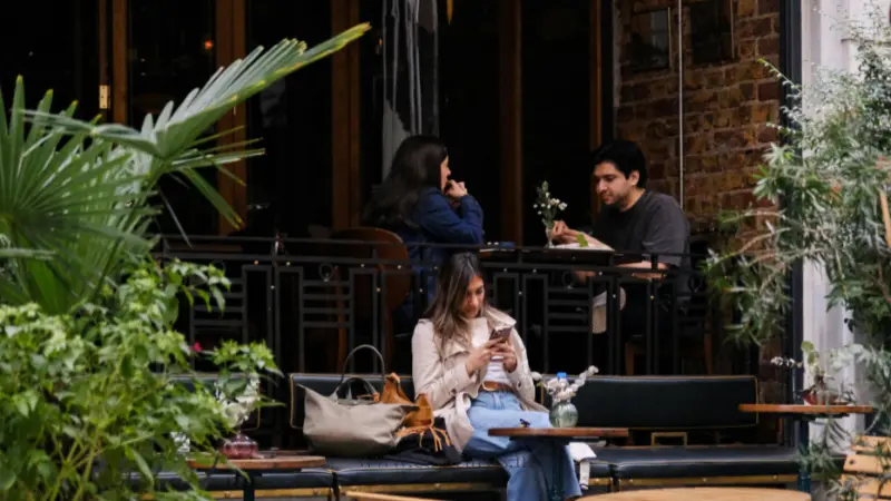 Design Stunning Instagram Posts with AI in Minutes